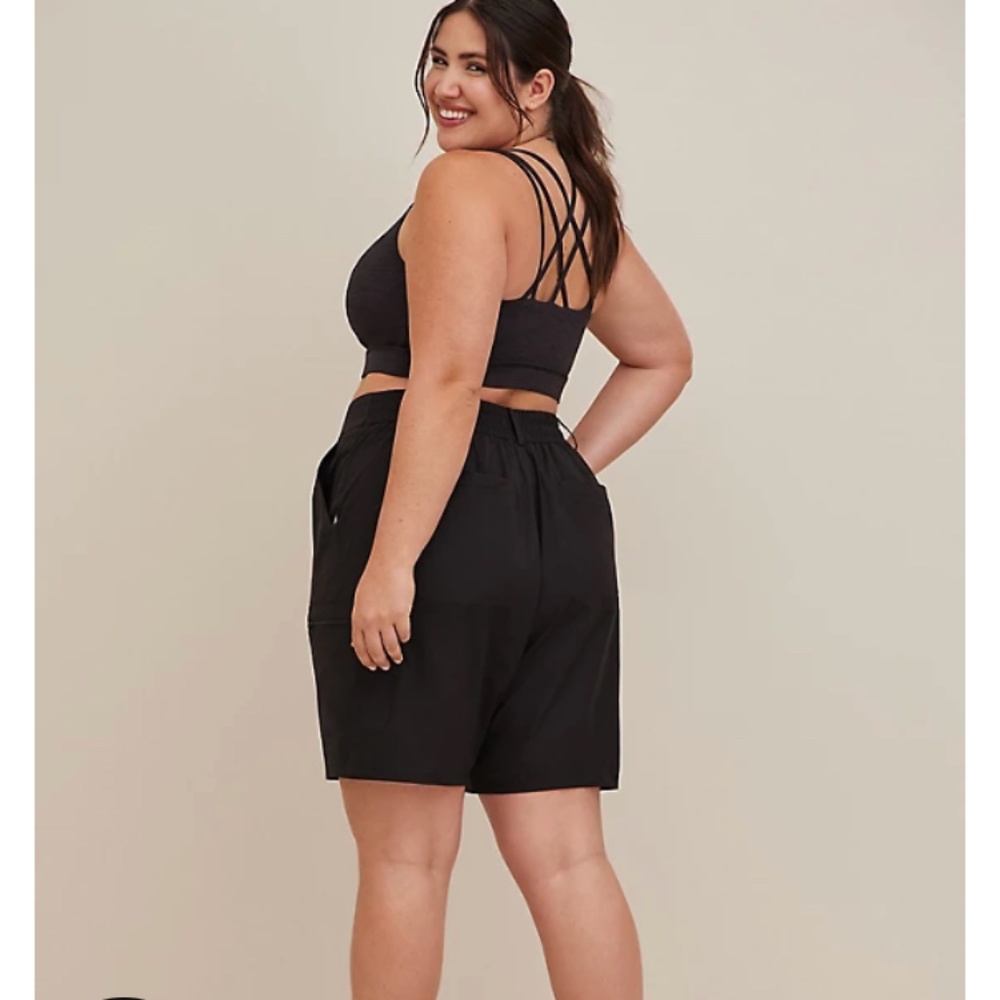 Torrid Happy Camper Black Shorts Size 14 NWT New
